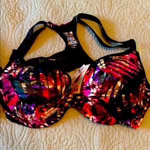 NWT PINK Ultimate Active Sports Bra sz L (A-C)